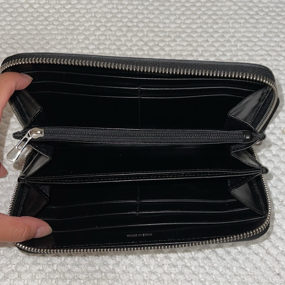 Burberry Beige and Black Checkered Wallet - Picture 8 of 13